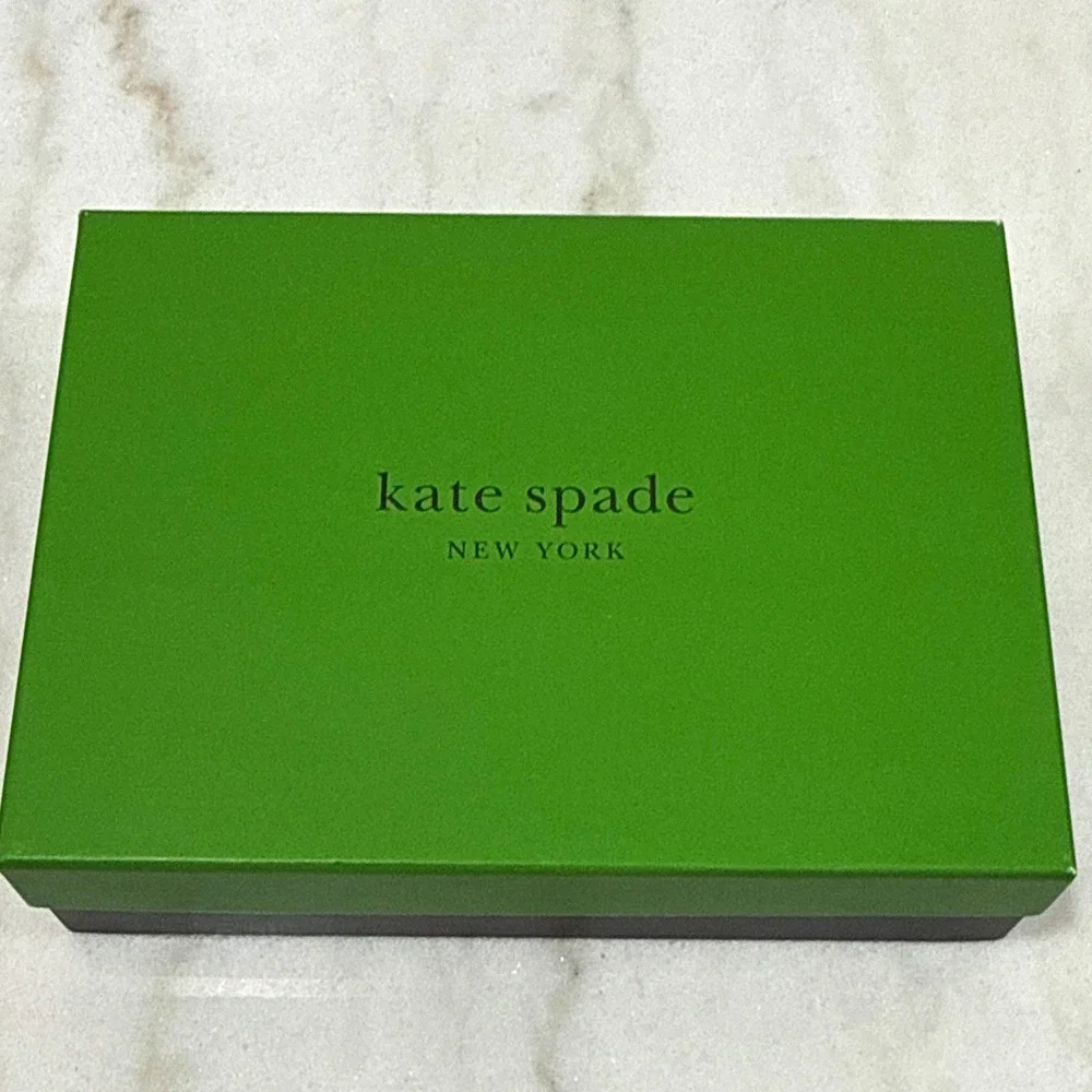 Kate Spade New York Green/Black Lined Paperboard Jewelry Gift Box KS1004238